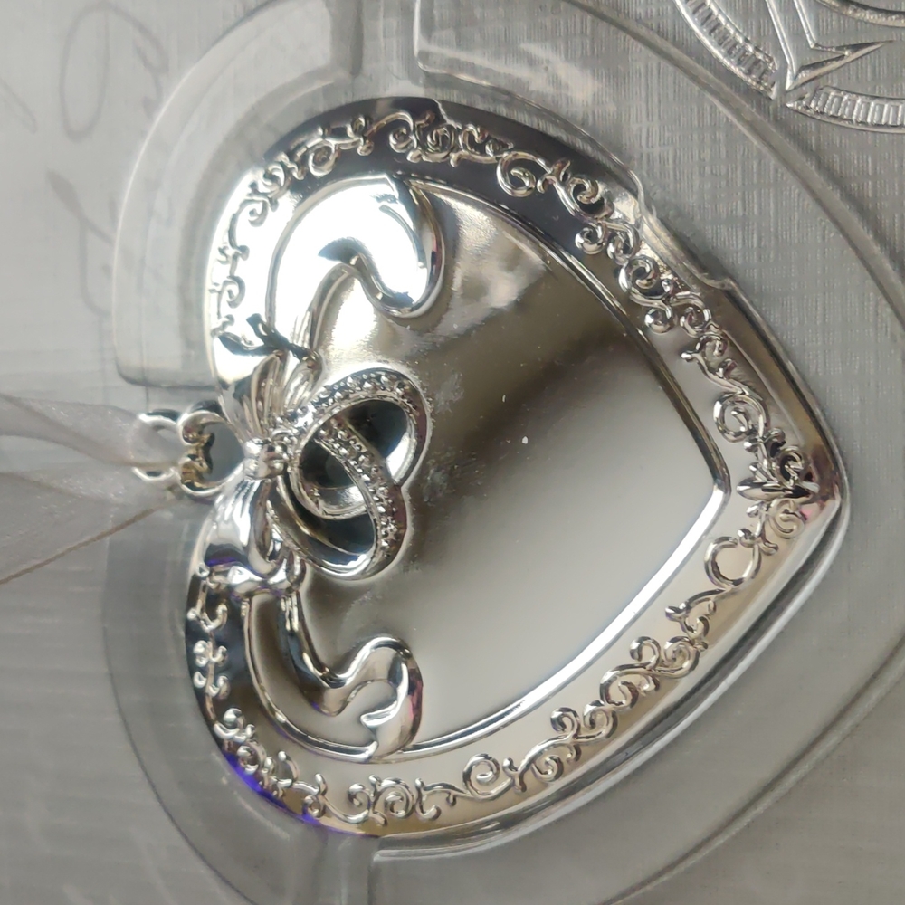 NWOT&B Wedding Heart Engravable